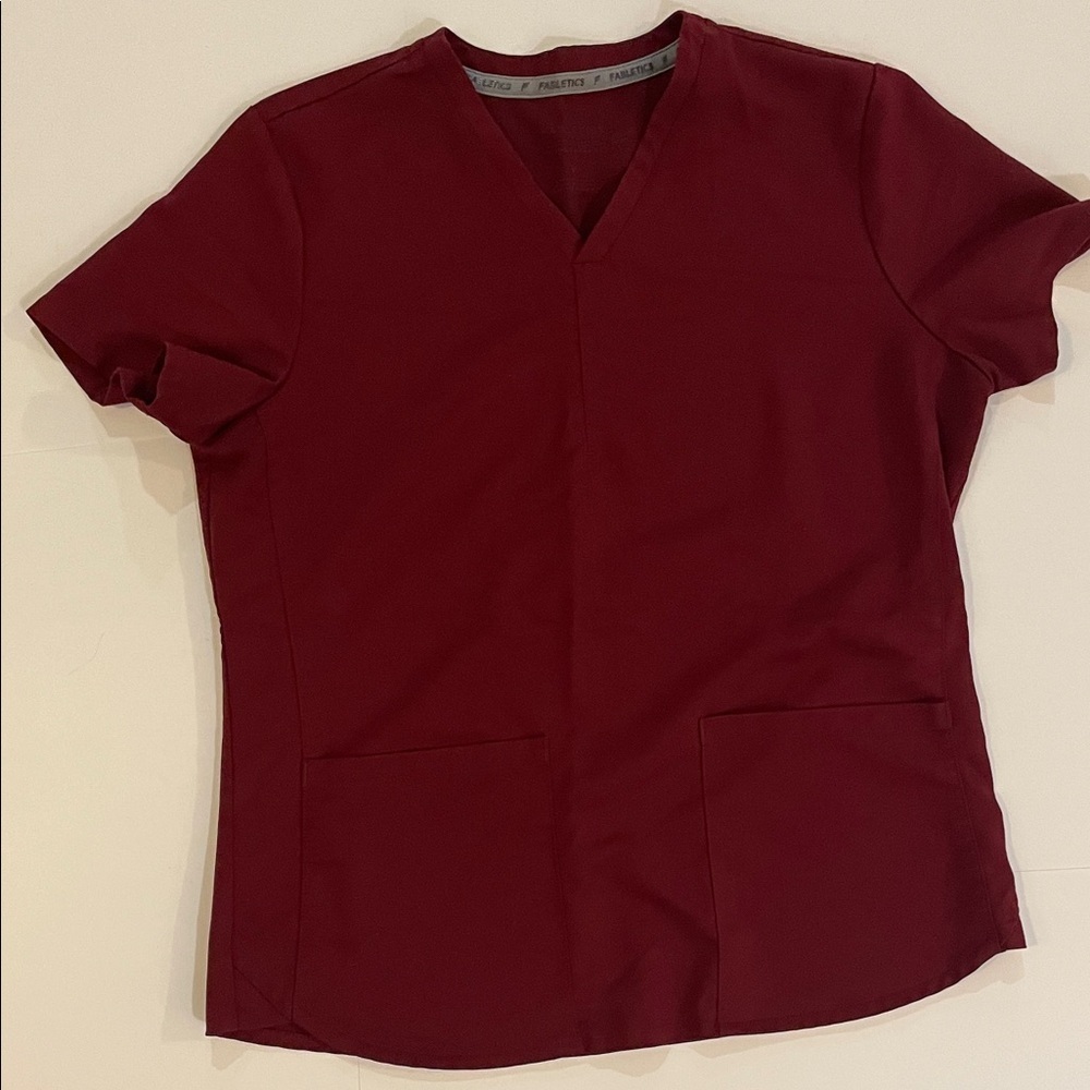 Fabletics Burgundy Two Pocket Scrub Top size M